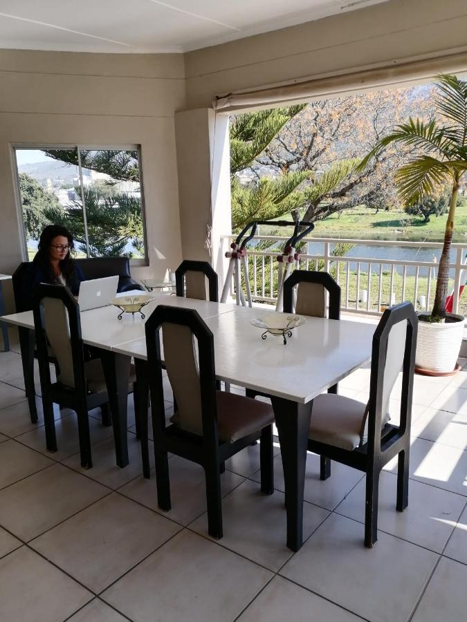 Sunset Boulevard Riverlodge Paarl Exterior photo